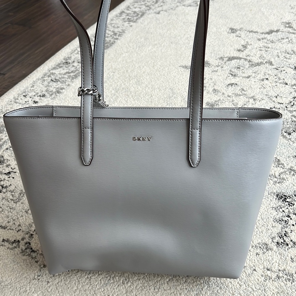 NWT DKNY Bryant Medium Tote Grey